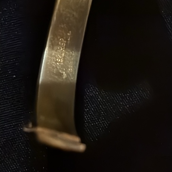 Beautiful Etched 18k RGP  Gold Bracelet with Snap Closure - Picture 10 of 13